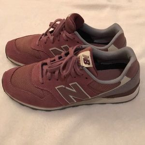 Women's New Balance 696 Sneaker